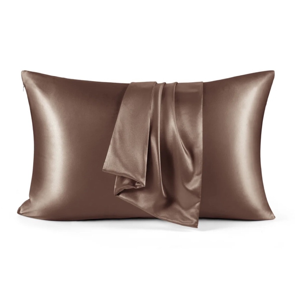 2pc BEDSURE Satin Pillowcase Set Beaver Fur Queen